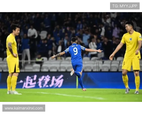 申花1-0新鹏城胜利升至第二 中超冠军悬念将留至最后一轮决战