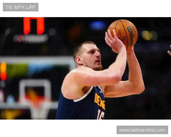 约基奇首节全力以赴对决戈贝尔5投全中砍下13分5篮板3助攻